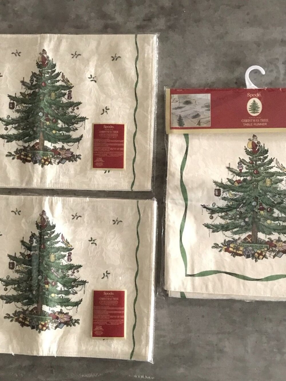 Spode Christmas Tree Lot Placemats Set of 8 + Table Runner 72" Holiday Decor